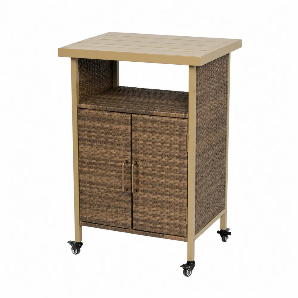 Carrello bar in rattan e metallo con ripiano in legno e ruote