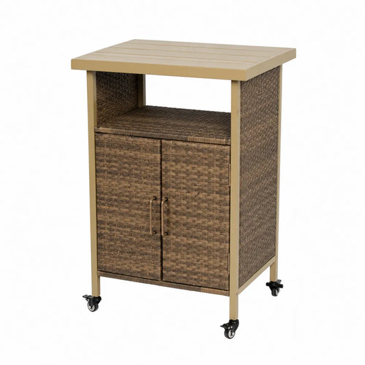 Carrello bar in rattan e metallo con ripiano in legno e ruote